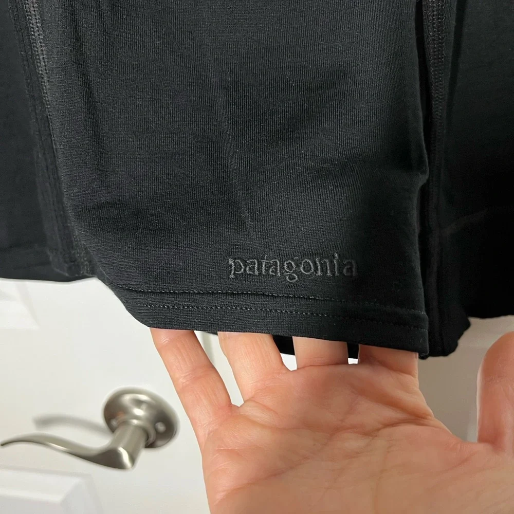 Patagonia black Performance Base Layer 100% wool thermal top size Men’s M - Picture 4 of 10